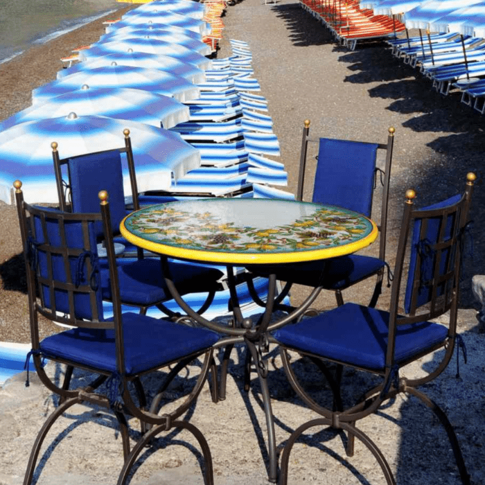 Outdoor table