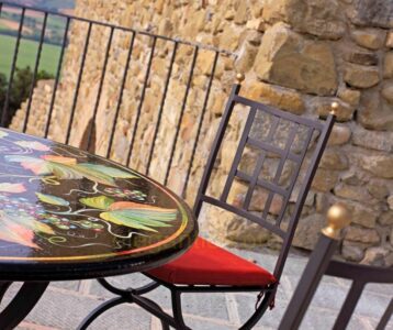 Elegantico Vineyard Elegance Lava Stone Table